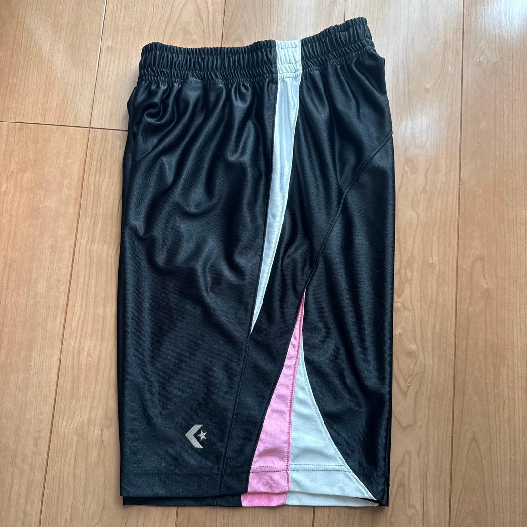 Converse レディース バスケットボールパンツ 黒/ピンク 光沢 (5/5)