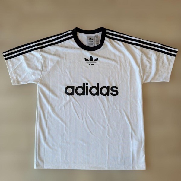 adidas Originals アディカラー Tシャツ