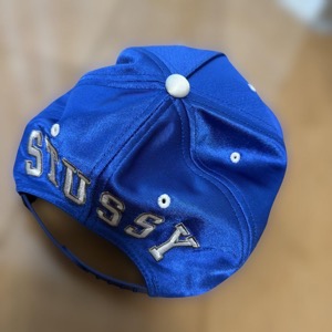 STUSSY スナップバックキャップ 光沢