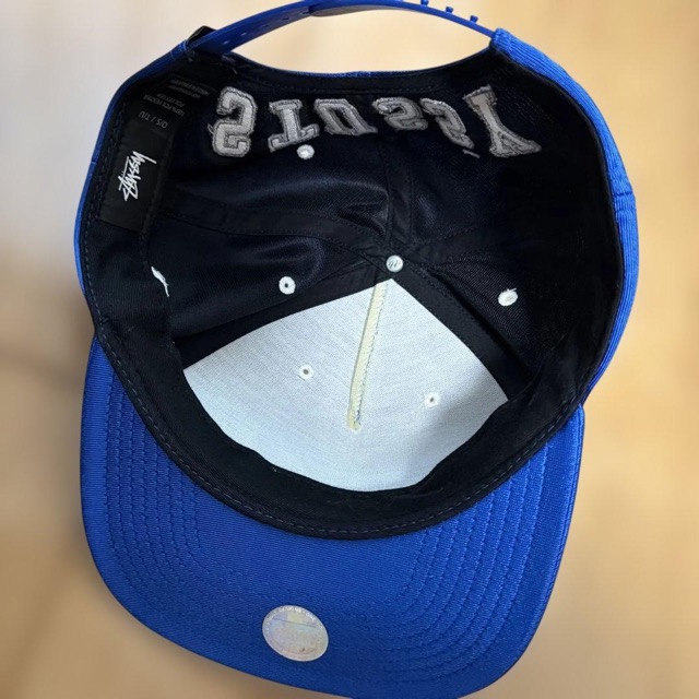 STUSSY スナップバックキャップ 光沢 (3/4)