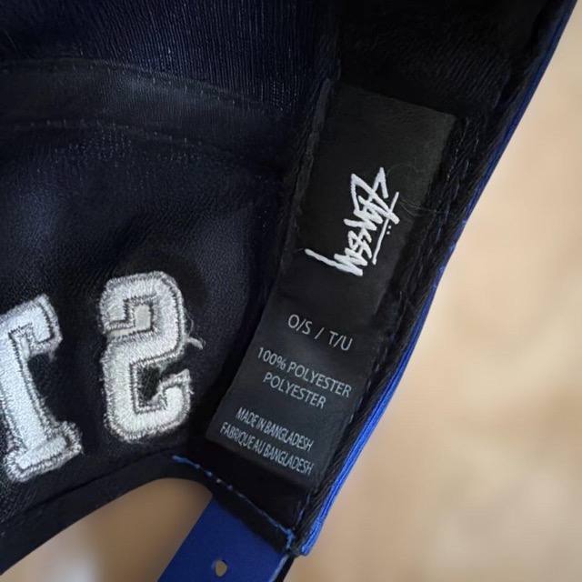 STUSSY スナップバックキャップ 光沢 (4/4)