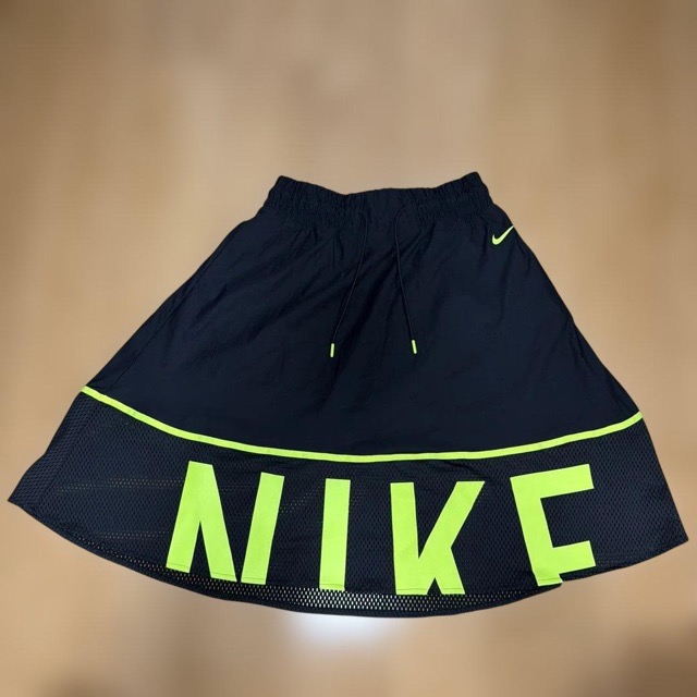 NIKE フレアスカート ブラック Lサイズ (1/4)