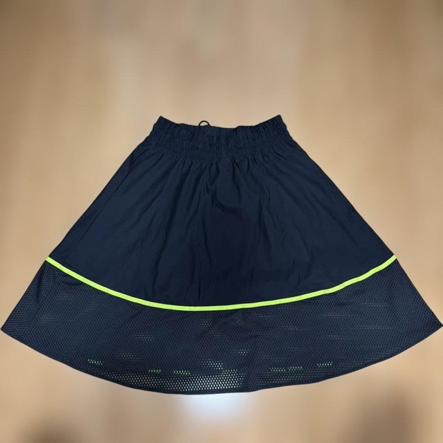 NIKE フレアスカート ブラック Lサイズ (2/4)