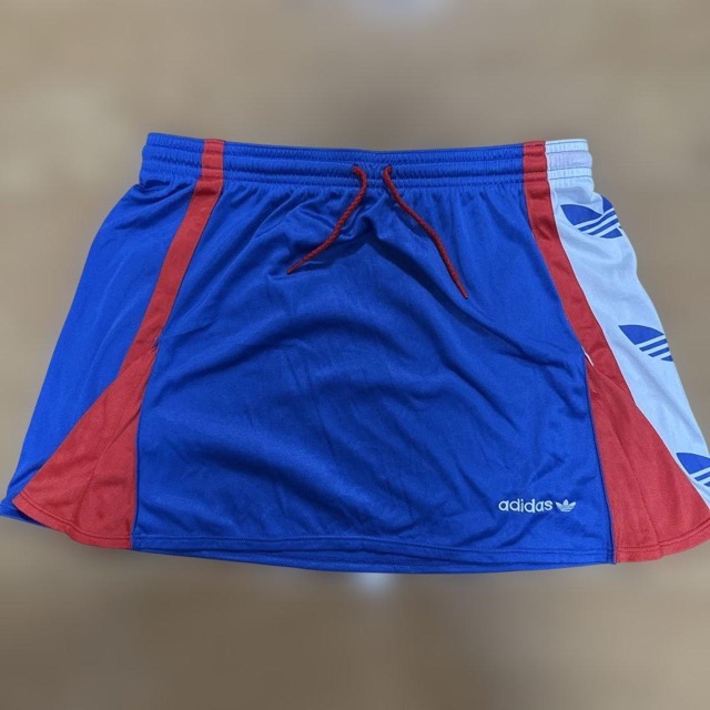 adidas タイトスカート 青赤 (1/4)