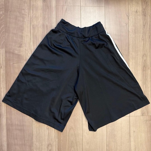 adidas ブラック 3本ライン キュロット レディースL (2/5)