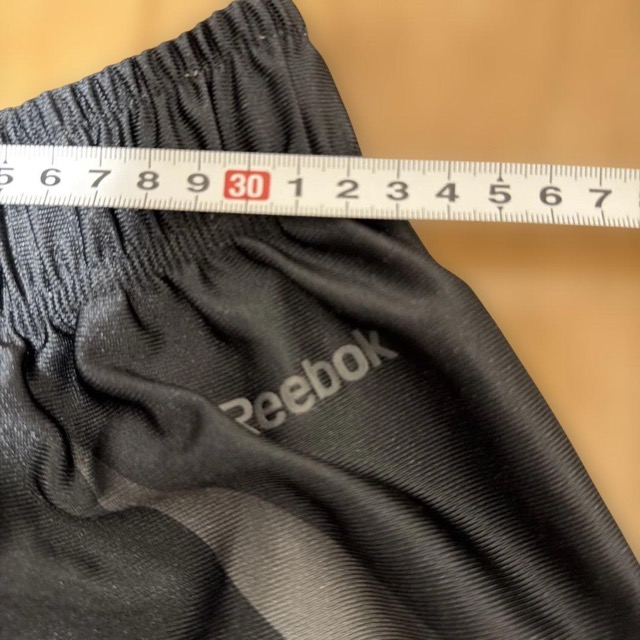 Reebok ブラック バスケットボールパンツ 光沢 (6/8)