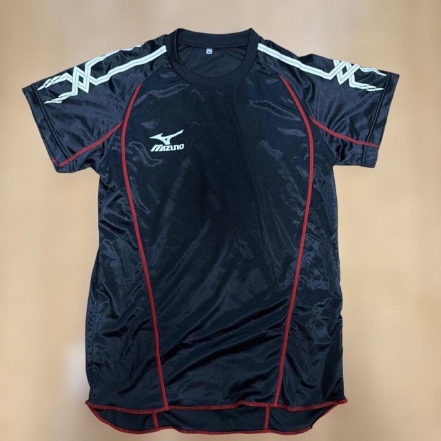 MIZUNO スポーツシャツ ブラック レッド Sサイズ (1/3)