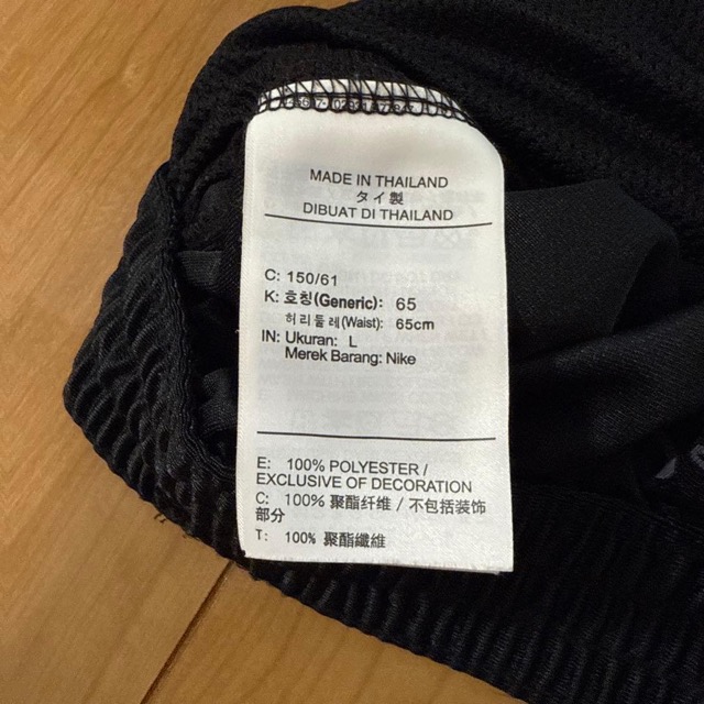 は*ん様 Nike 黒 レディース バスケットパンツ 光沢 (3/3)