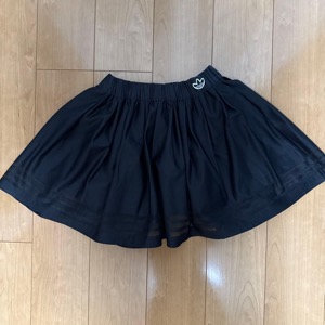 adidas PRIMEGREEN ブラックミニスカート J/M