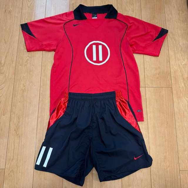 Nike Dri-FIT サッカーユニフォーム 上下セット L レッド/ブラック (1/7)