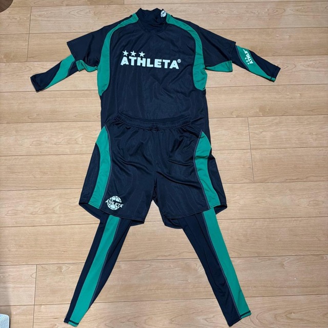ATHLETA サッカー ユニフォーム 上下 インナー フルセット 黒/緑 L (1/8)