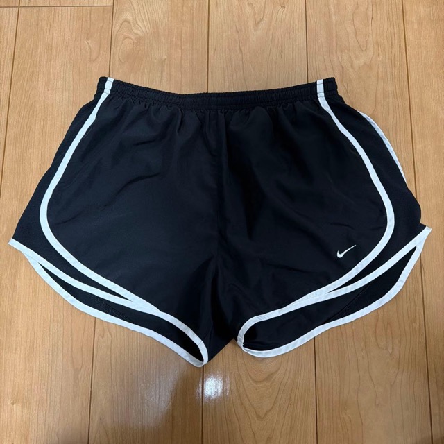 Nike ブラック ショートパンツ レディースL (1/4)
