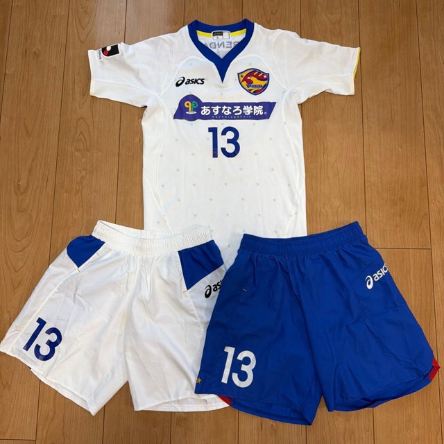 ベガルタ仙台 U-18 サッカーユニフォーム セット サイズS #13 (1/8)