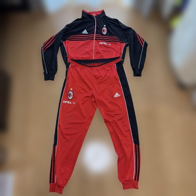 激レア adidas ACミラン ジャージ 上下セット 赤黒 (1/8)