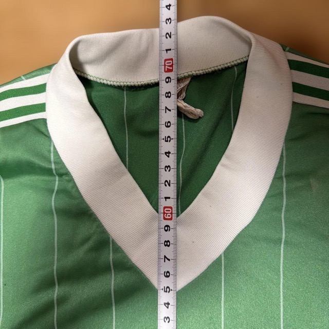 激レア 古着 adidas 緑 ストライプ Vネック Tシャツ (4/6)