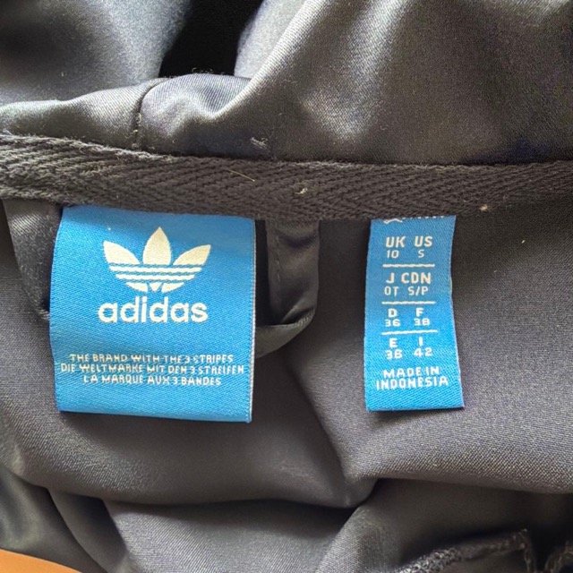 adidas 黒 パーカー フーディー Mサイズ 光沢サテン (6/7)