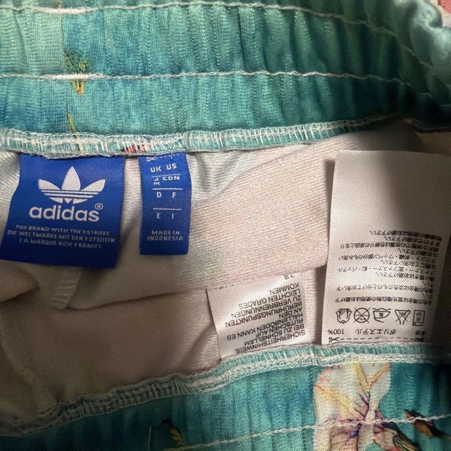adidas 花柄ショートパンツ レディースam (3/3)