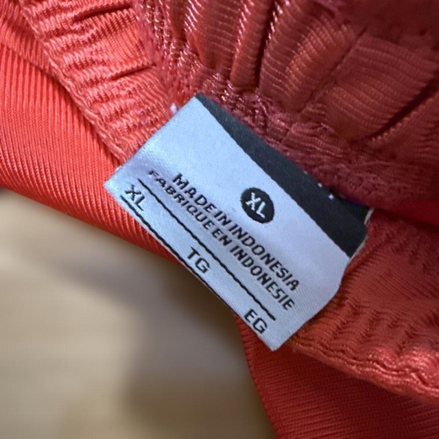 Nike バスケットボールパンツ XL 赤/黒 光沢 (3/3)