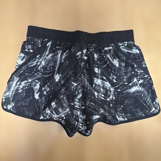 adidas response レディース M ランニングパンツ 黒白 (2/6)