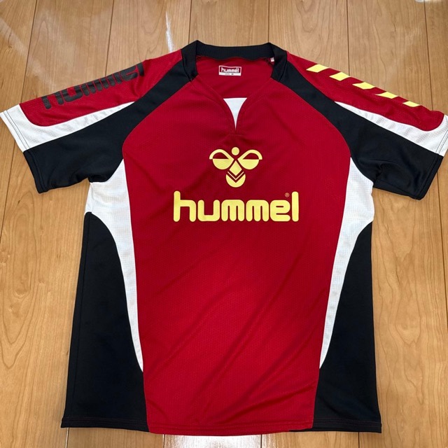 hummel レッド ブラック シャツ M (1/3)