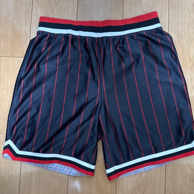 NBA ストライプデザイン バスケットパンツ 光沢 (1/6)