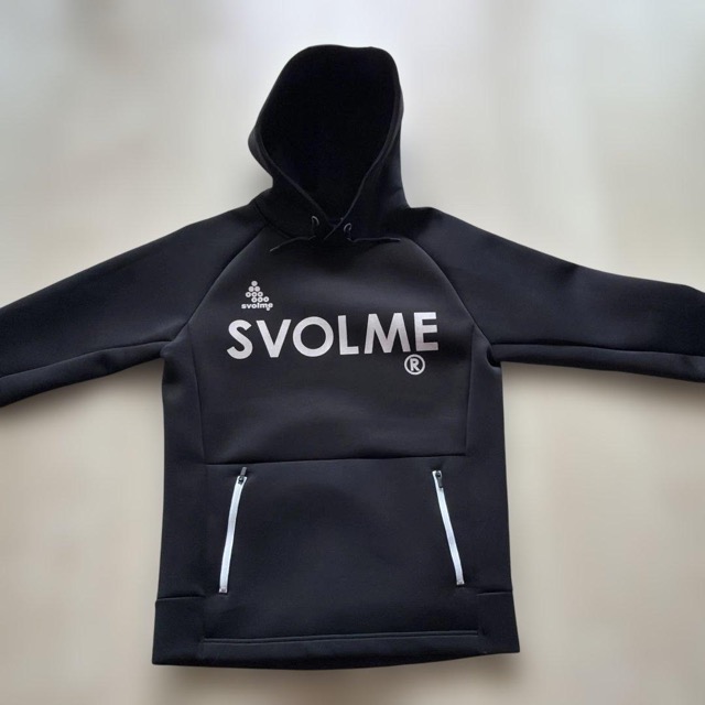 SVOLME ブラックパーカー フード付き (2/5)